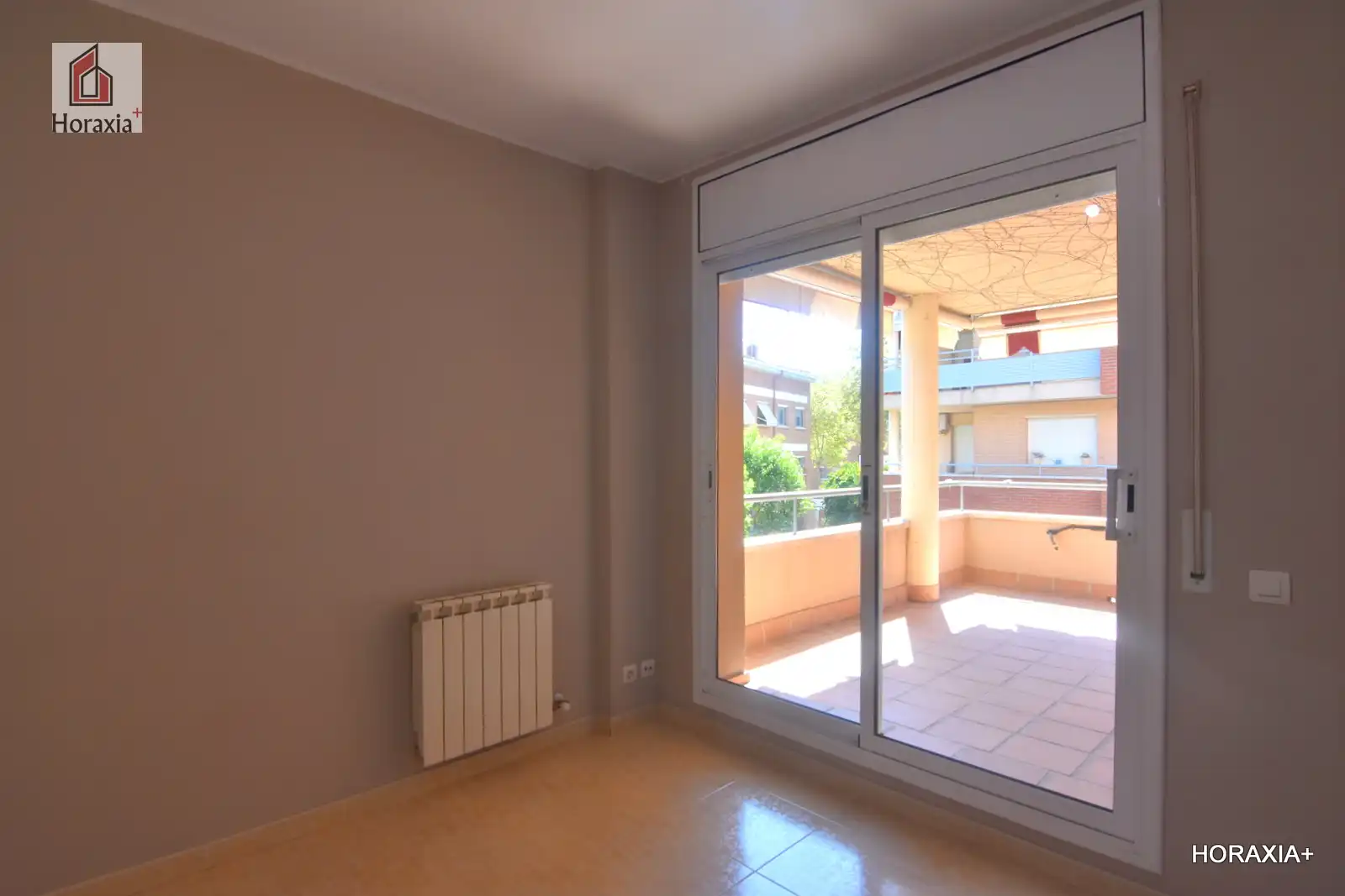 Habitación de Piso en venta en Castelldefels con Aire acondicionado, Calefacción y Terraza