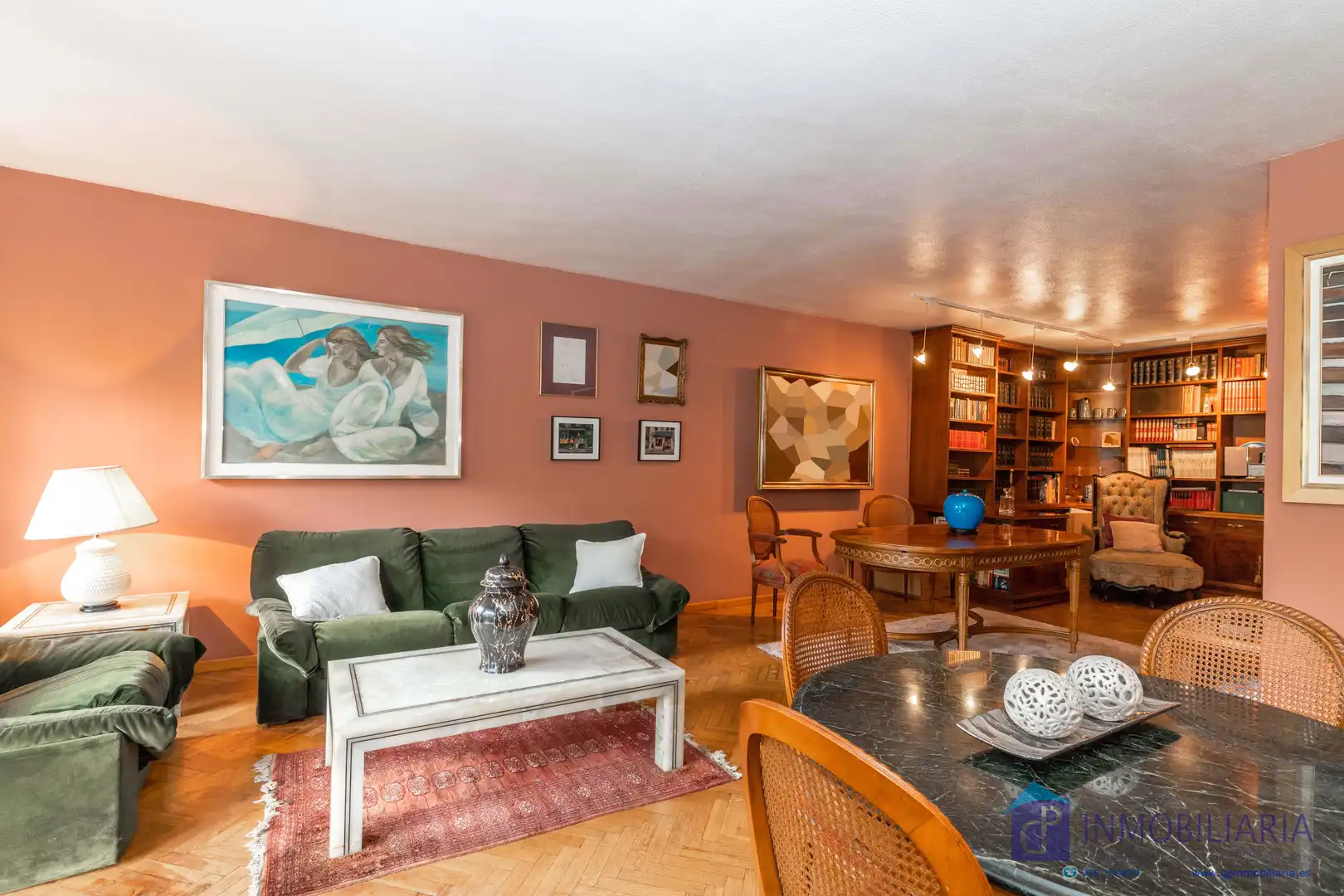 Sala d'estar de Pis en venda en Zaragoza amb Parquet, Terrassa i Traster