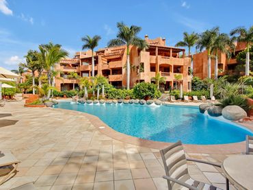 Apartament amb piscina de lloguer a Calle Cernicalo 18