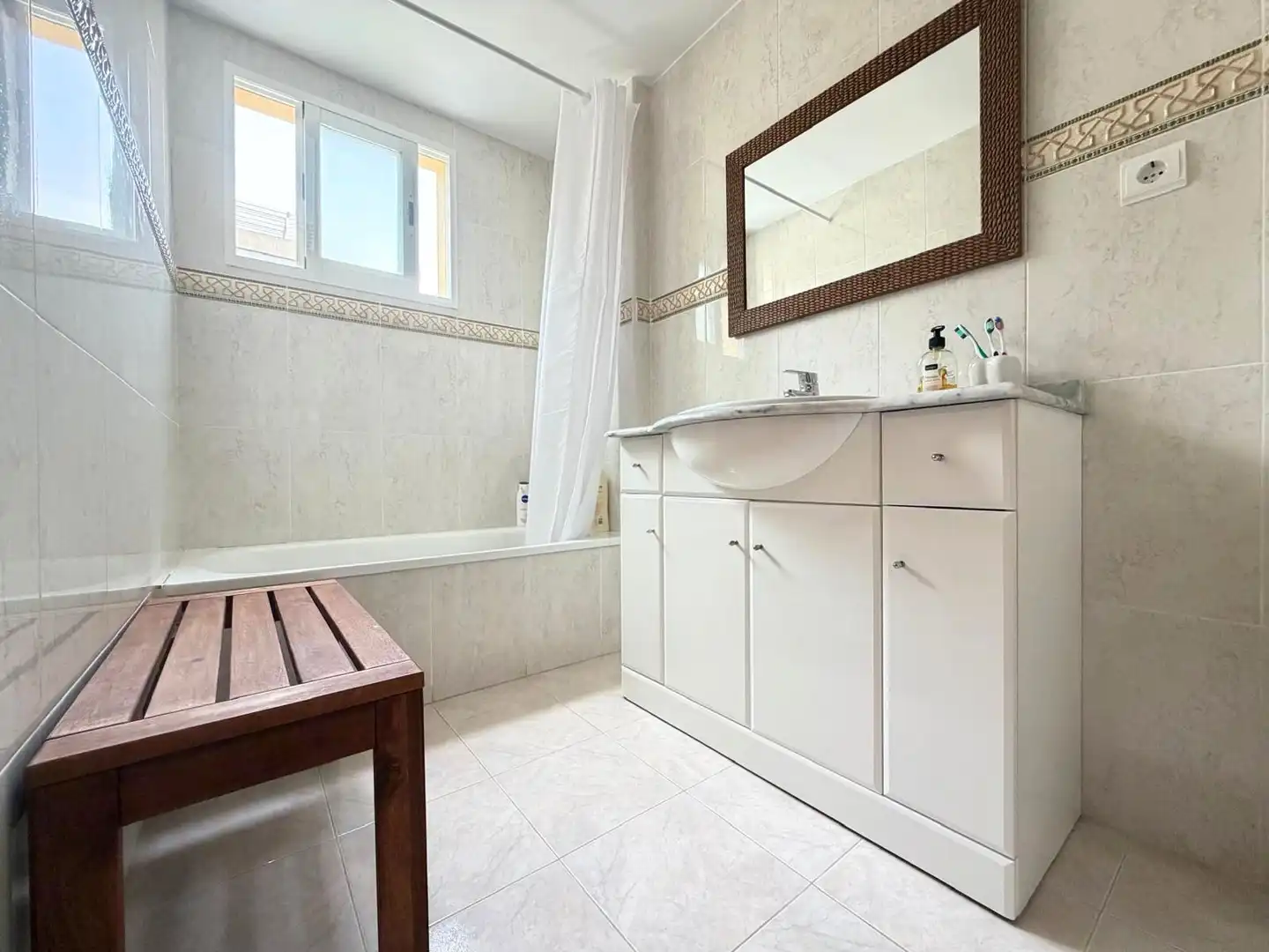 Bathroom of Flat for sale in Daimús  with Terrace and Swimming Pool