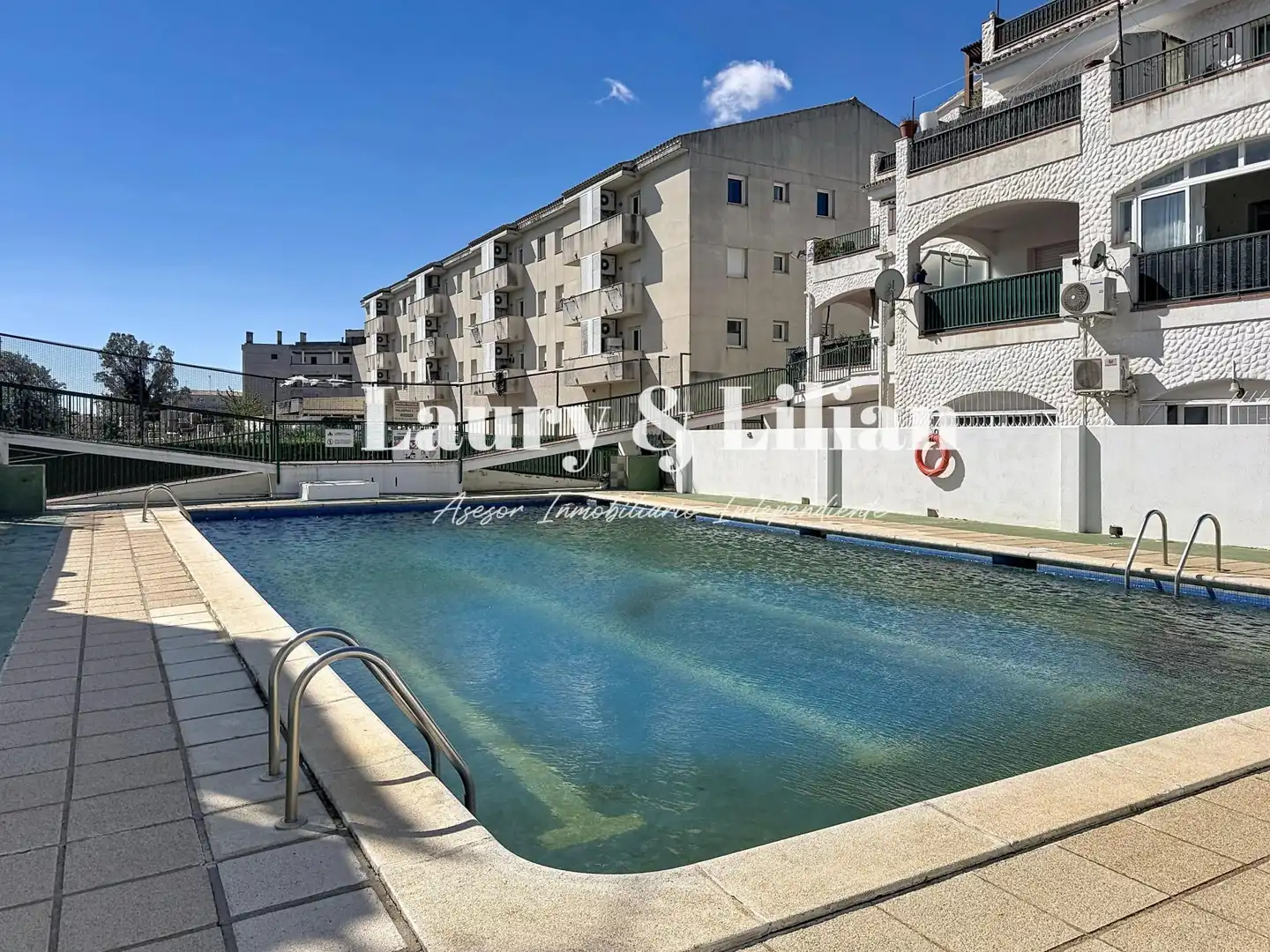 Schwimmbecken von Wohnung zum Verkauf in Empuriabrava mit Balkon und Gemeinschaftspool