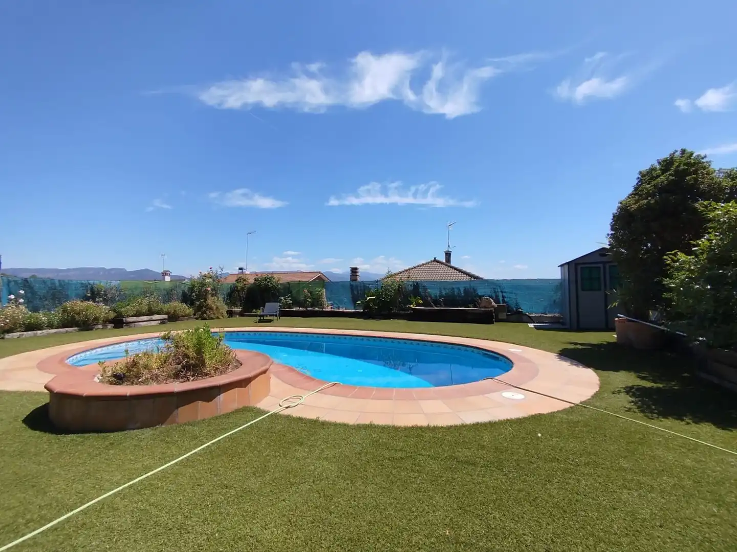 Piscina de Casa o xalet en venda en Lliçà d'Amunt amb Jardí privat i Piscina comunitària