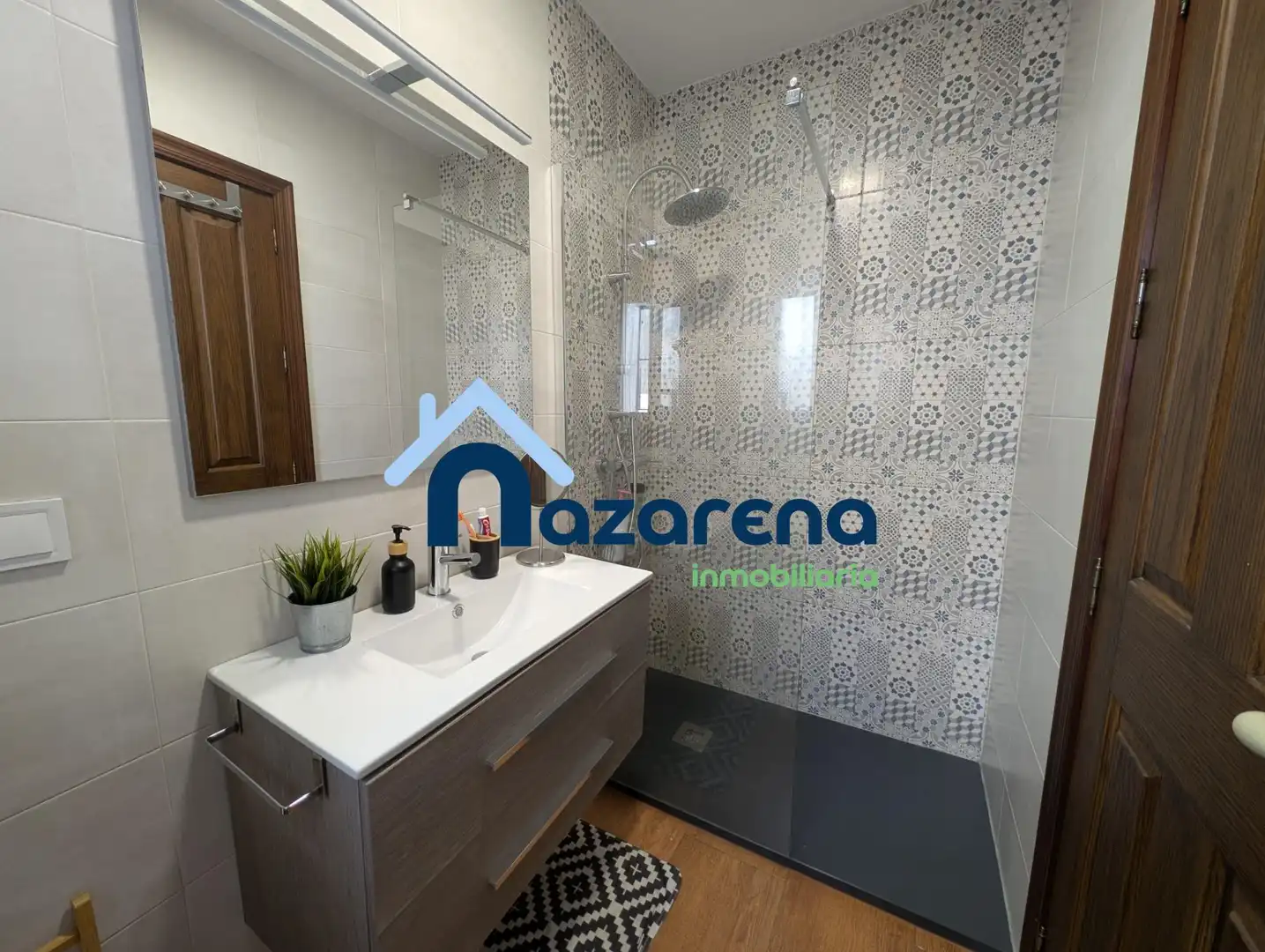 Baño de Casa adosada en venta en Dos Hermanas con Aire acondicionado