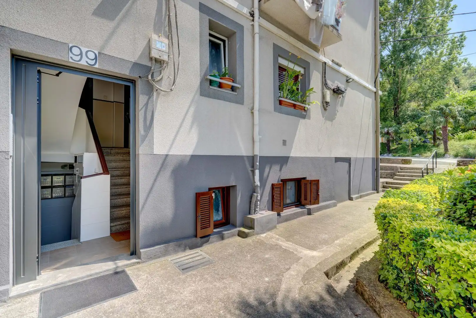 Exterior view of Flat for sale in Donostia - San Sebastián   with Storage room and Furnished