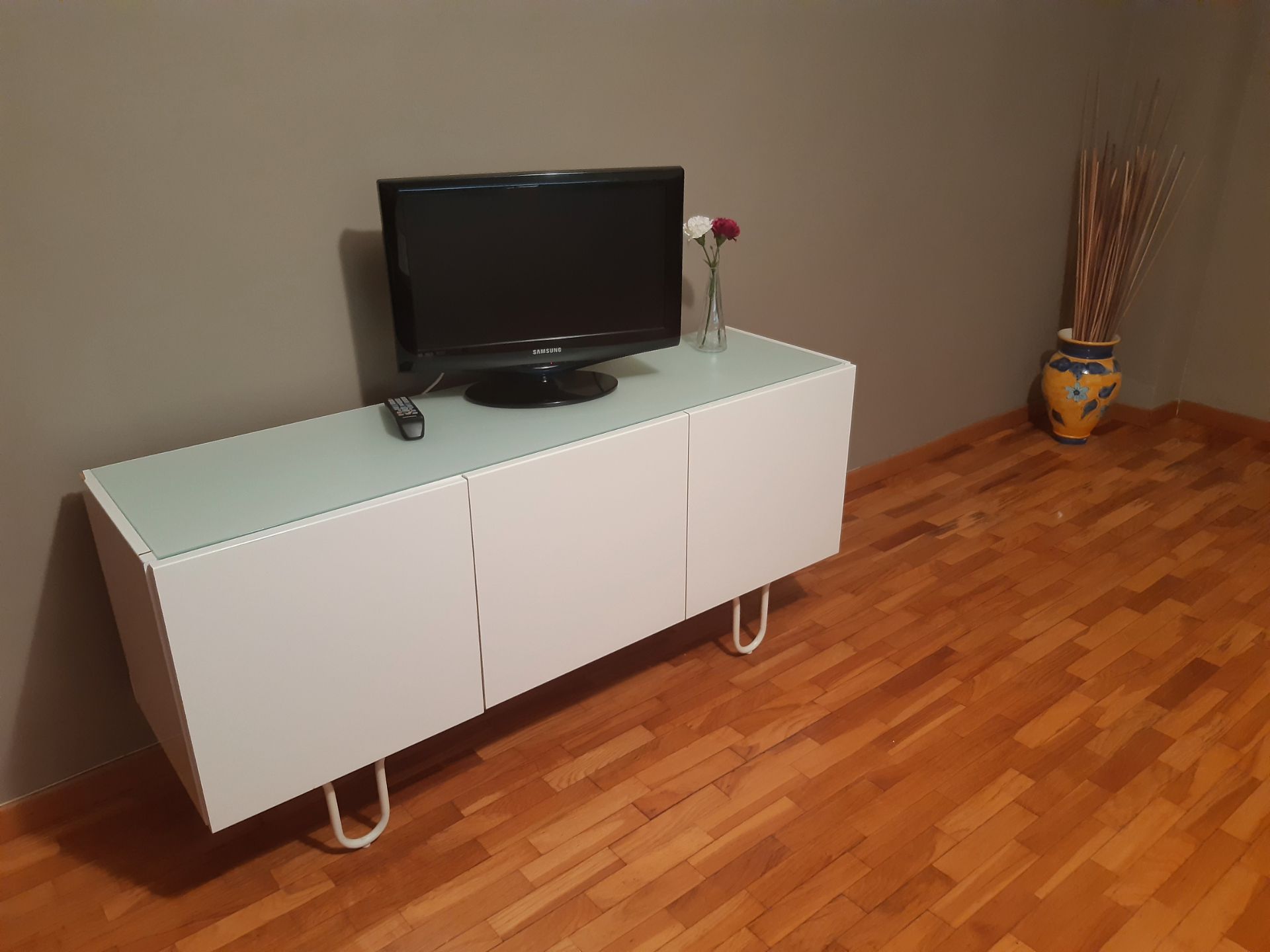 Sala d'estar de Pis de lloguer en  Zaragoza Capital amb Calefacció, Parquet i Moblat