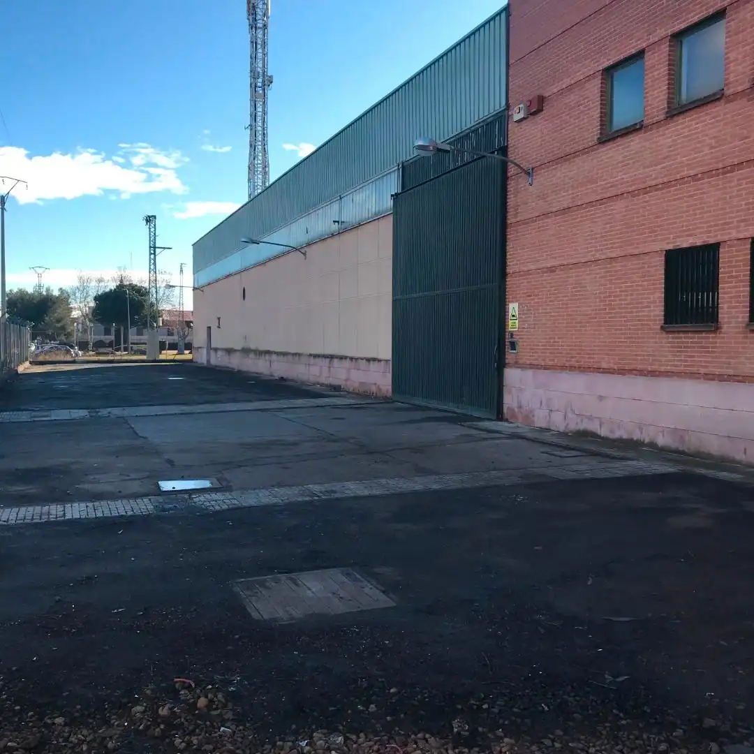 Vista exterior de Nave industrial de alquiler en Ciudad Real