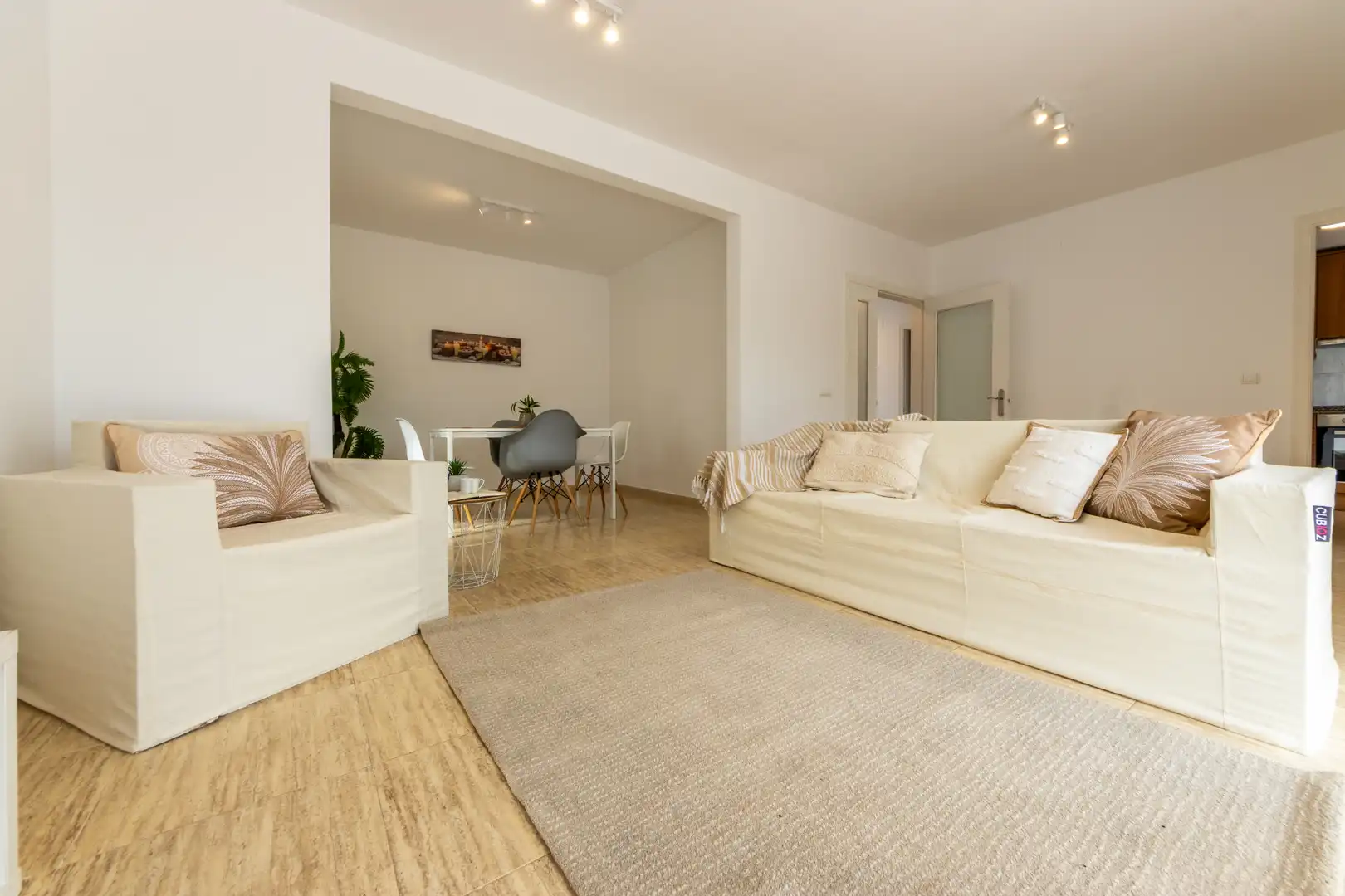 Sala d'estar de Casa adosada en venda en L'Ametlla de Mar  amb Jardí privat, Terrassa i Piscina
