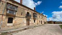 Vista exterior de Finca rústica en venda en Villaquirán de los Infantes amb Parquet i Traster