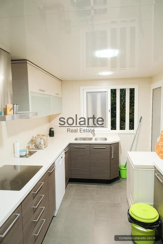 Kitchen of Flat for sale in L'Hospitalet de Llobregat  with Parquet flooring and Balcony
