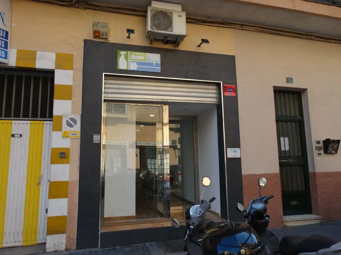 Office for sale in Alicante / Alacant  with Air Conditioner, Heating and Furnished