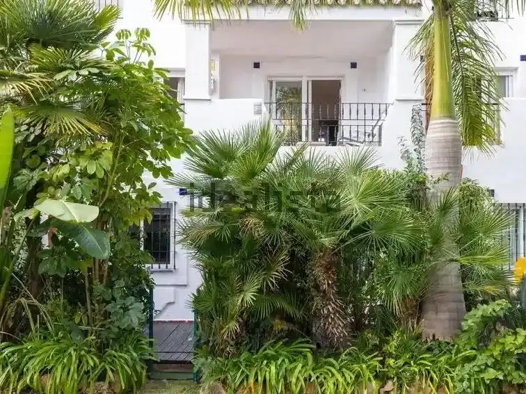 Jardí de Casa o xalet en venda en Marbella amb Aire condicionat, Calefacció i Jardí privat