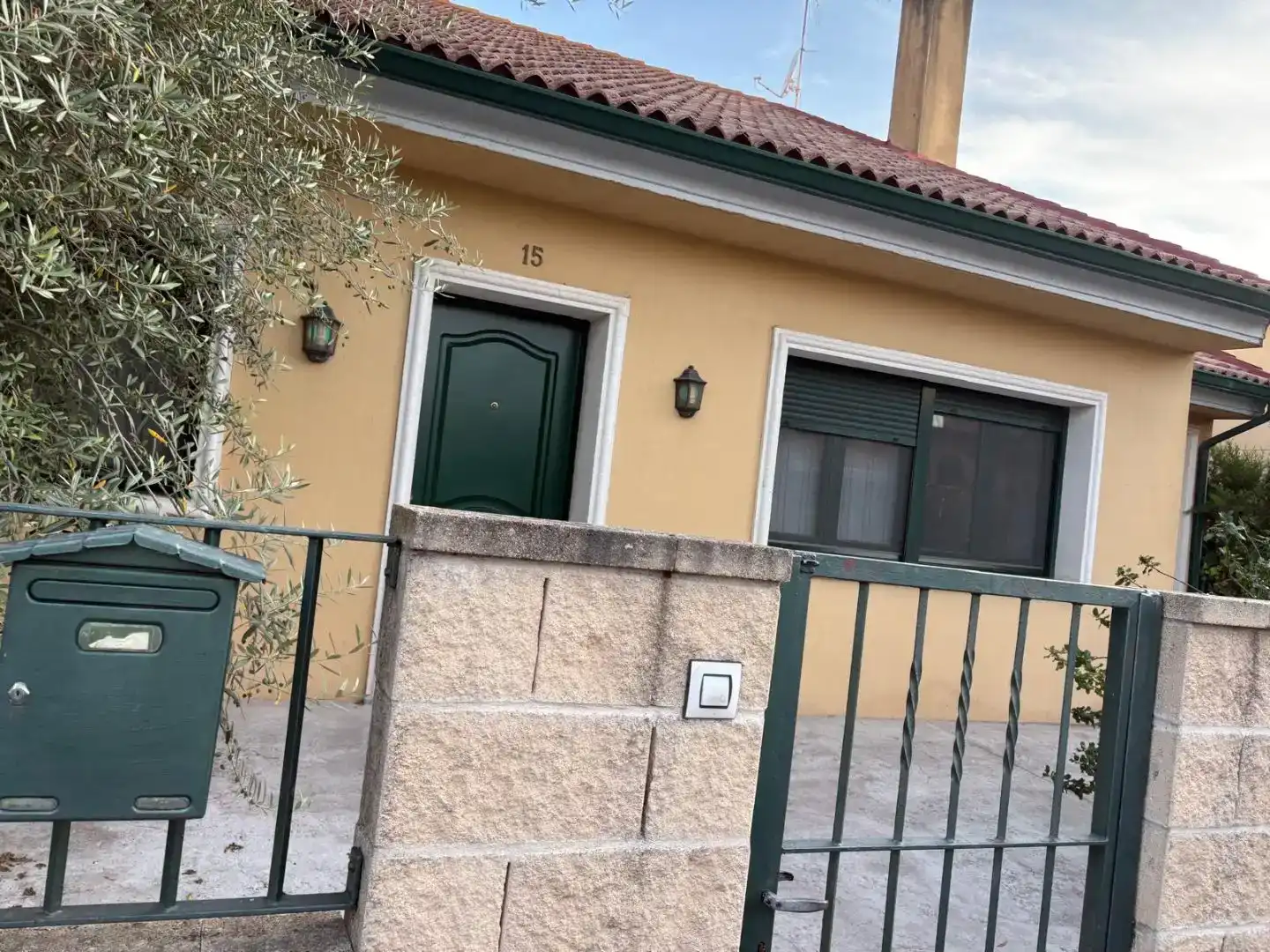 Vista exterior de Pis en venda en Aldeamayor de San Martín