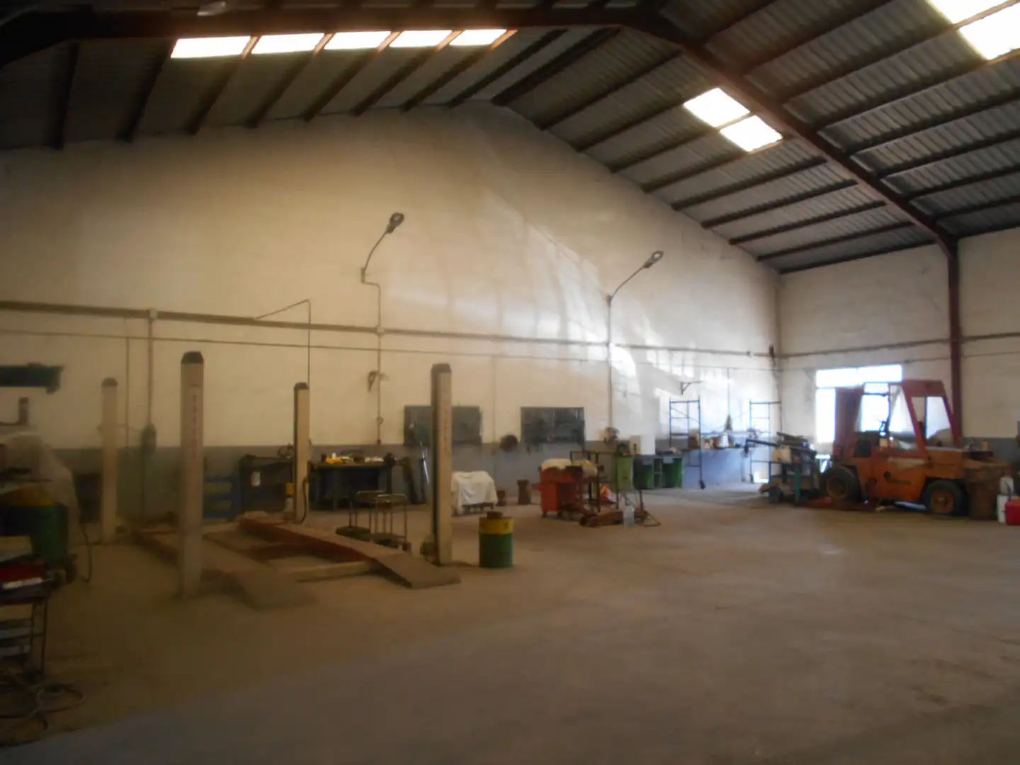 Nau industrial en venda en Abenójar