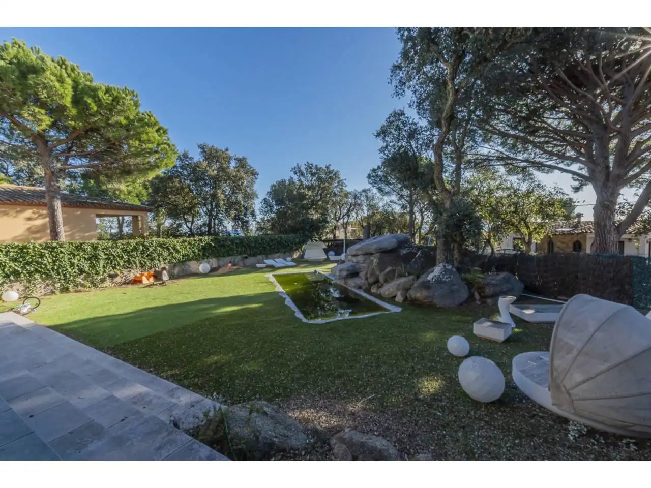 Casa amb piscina en venda a Calle Avets, imagen 3