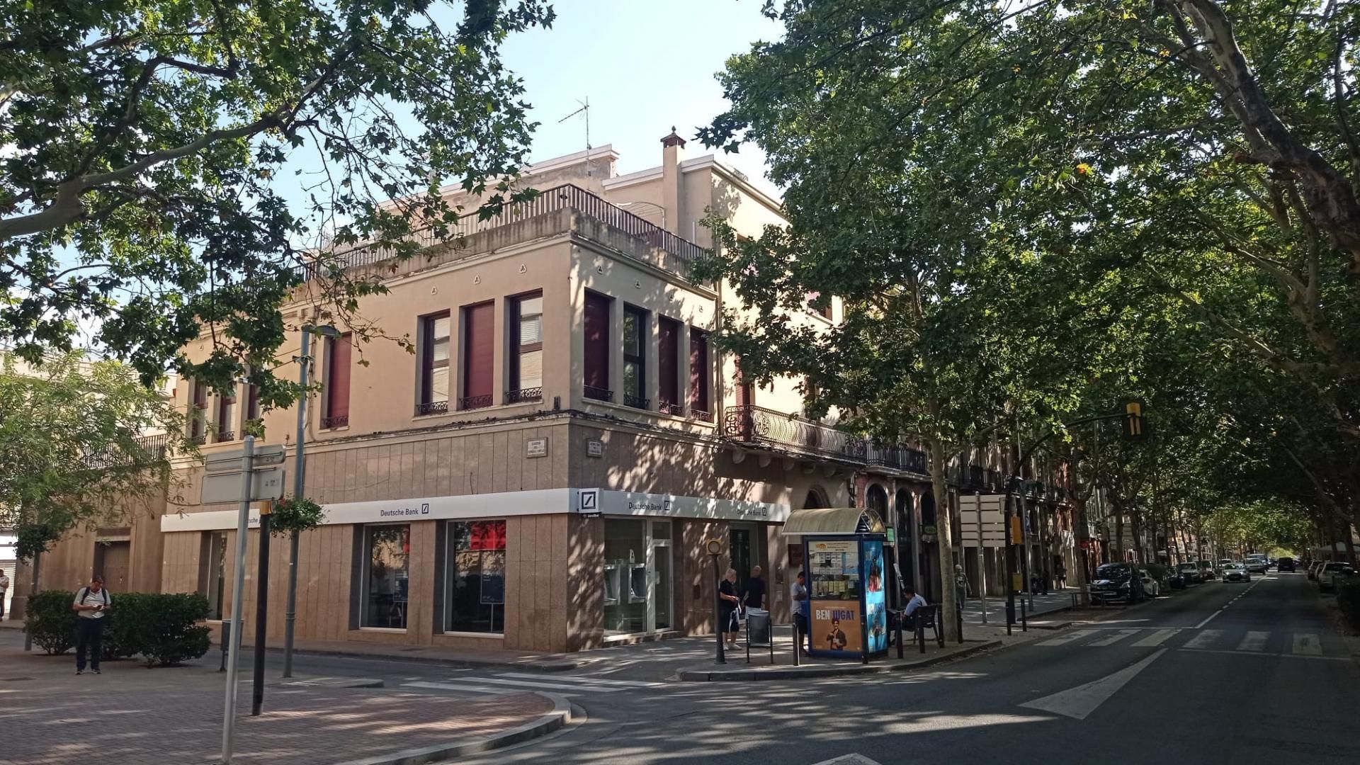 Vista exterior de Oficina de lloguer en Vilafranca del Penedès amb Calefacció