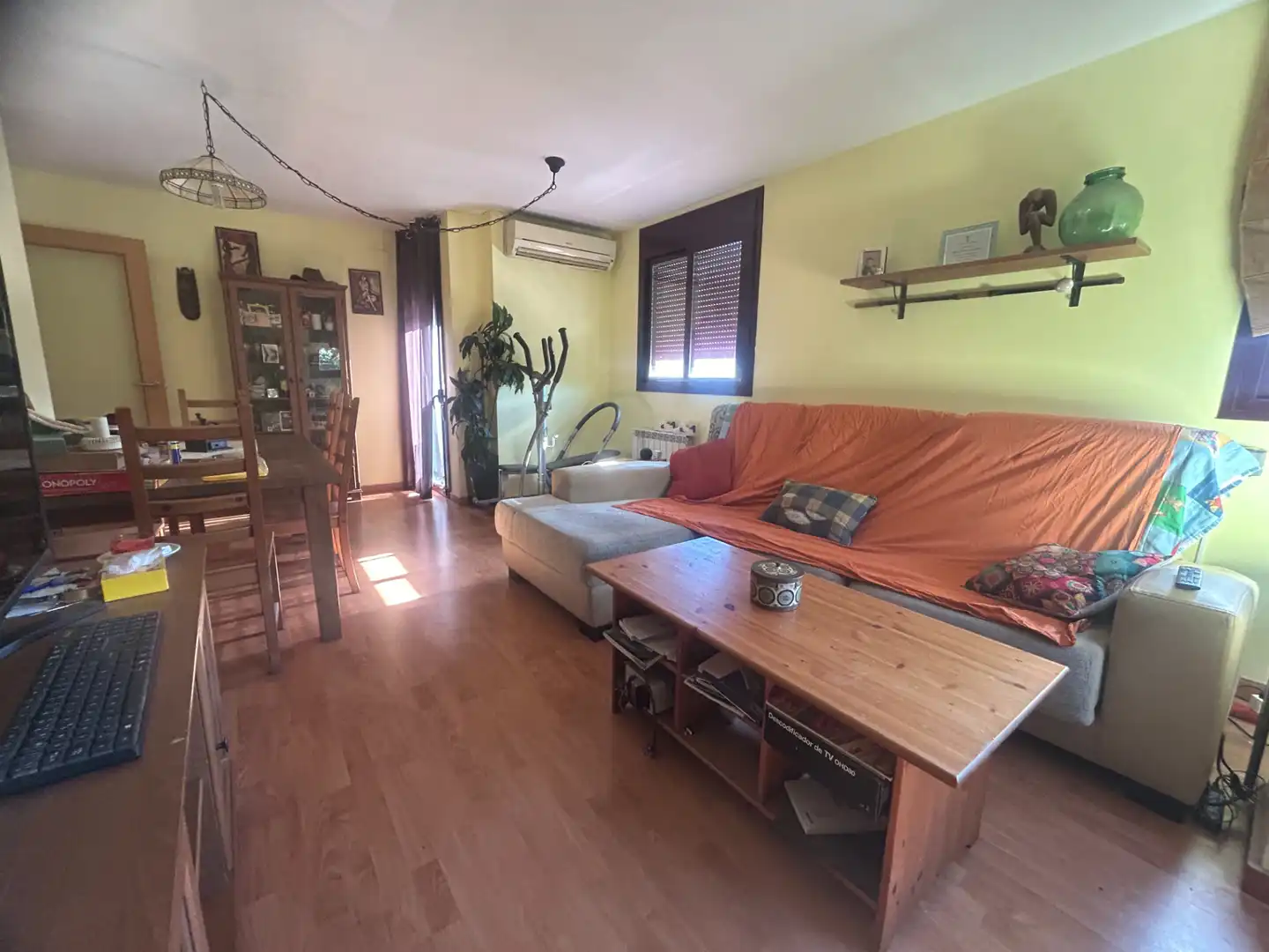 Sala de estar de Piso en venta en Navàs con Aire acondicionado, Calefacción y Parquet