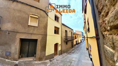Foto 2 de Casa adosada en venta en De L'església, 18, Montgai, Lleida