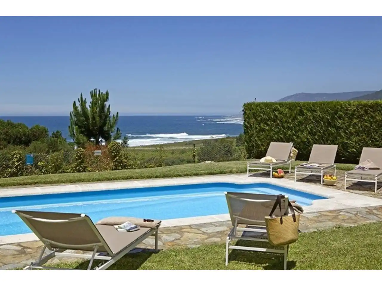 Schwimmbecken von Haus oder Chalet zur Miete in Baiona mit Heizung, Privatgarten und Terrasse