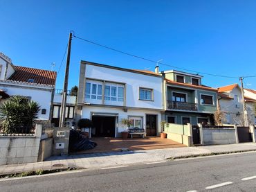 Chalet con jardín en venta en AC-305 35