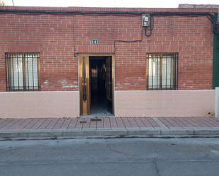 Exterior view of House or chalet for sale in Medina del Campo  with Heating and Storage room