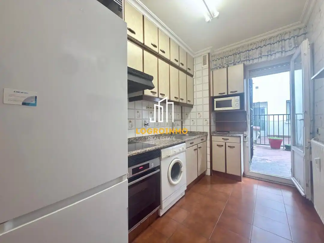 Cuina de Pis en venda en  Logroño amb Aire condicionat, Calefacció i Terrassa