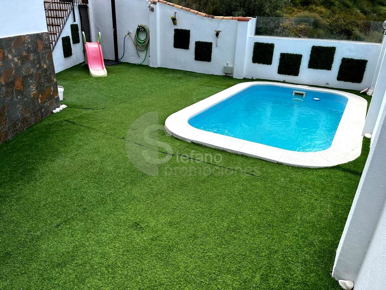 Piscina de Casa o xalet en venda en Málaga Capital amb Aire condicionat, Calefacció i Jardí privat