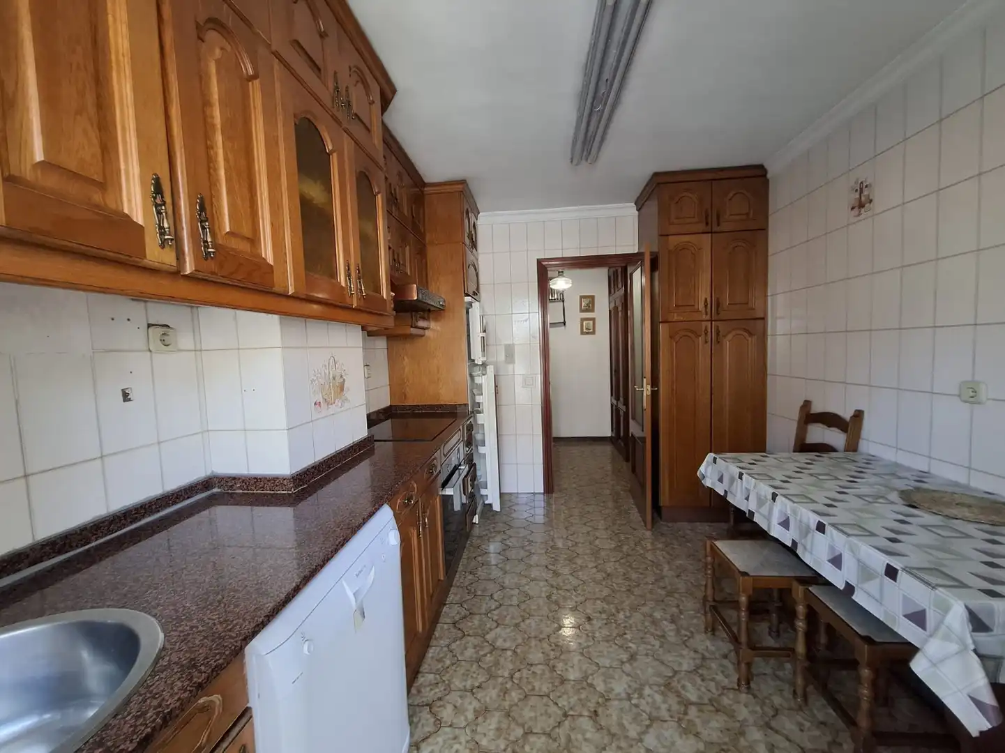 Cuina de Pis de lloguer en Gijón  amb Calefacció, Parquet i Terrassa