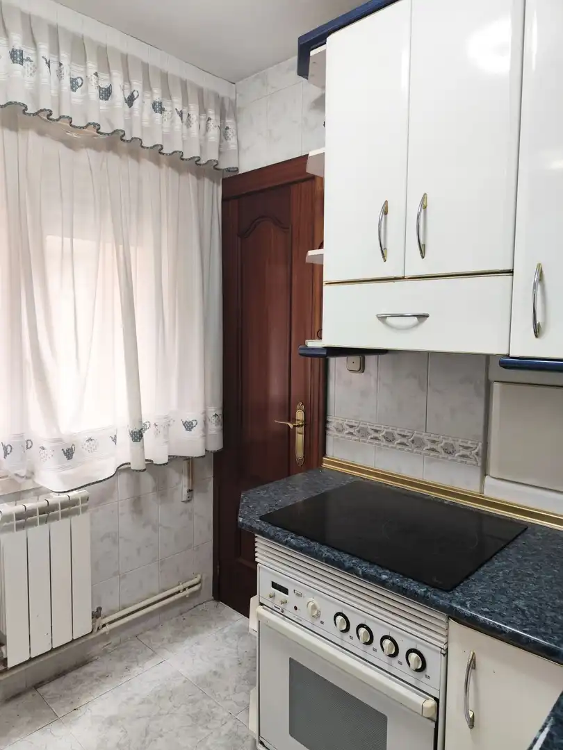 Cuina de Pis en venda en Palencia amb Calefacció i Terrassa