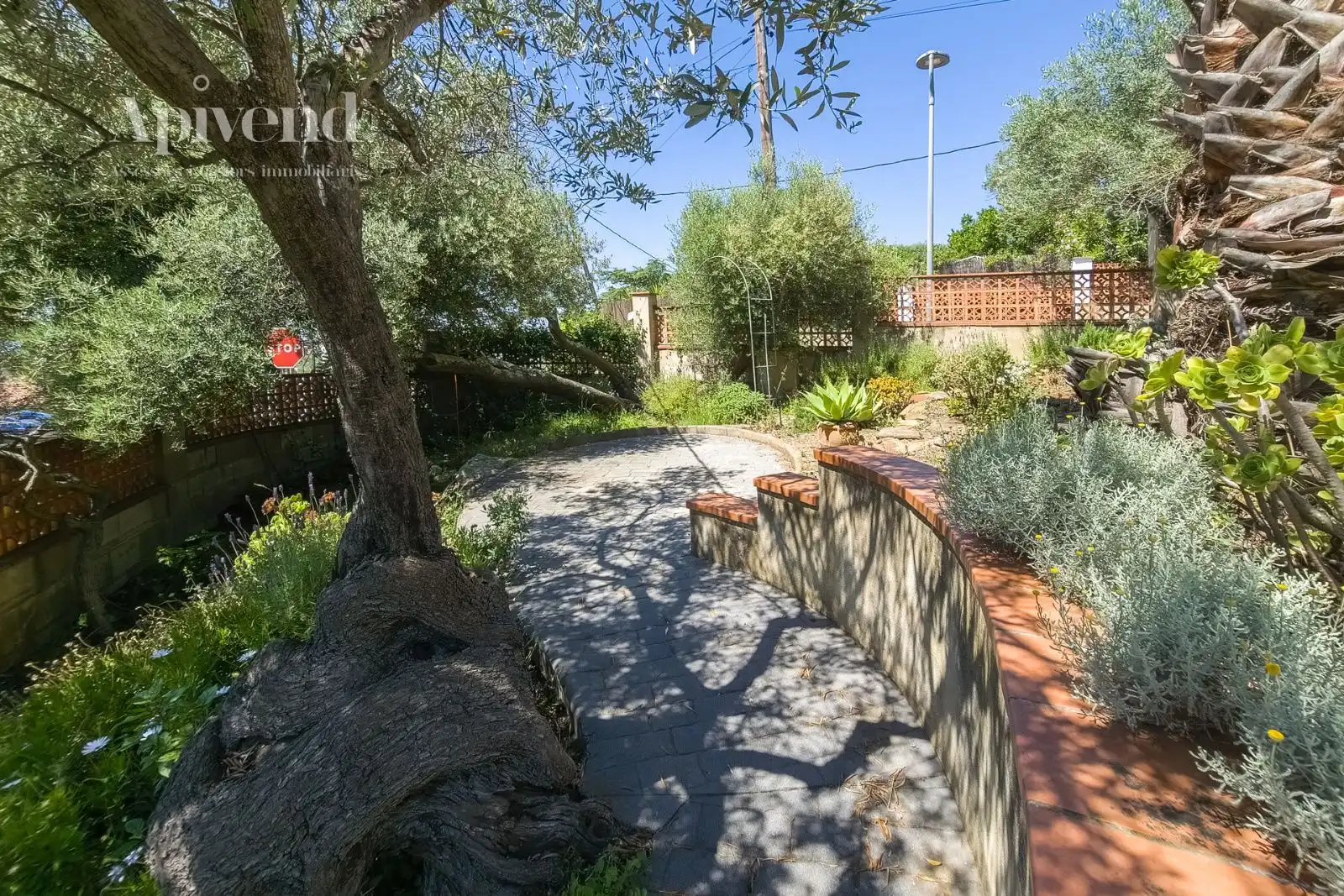 Garden of Houses for sale in Roses  with Air Conditioner, Heating and Private garden