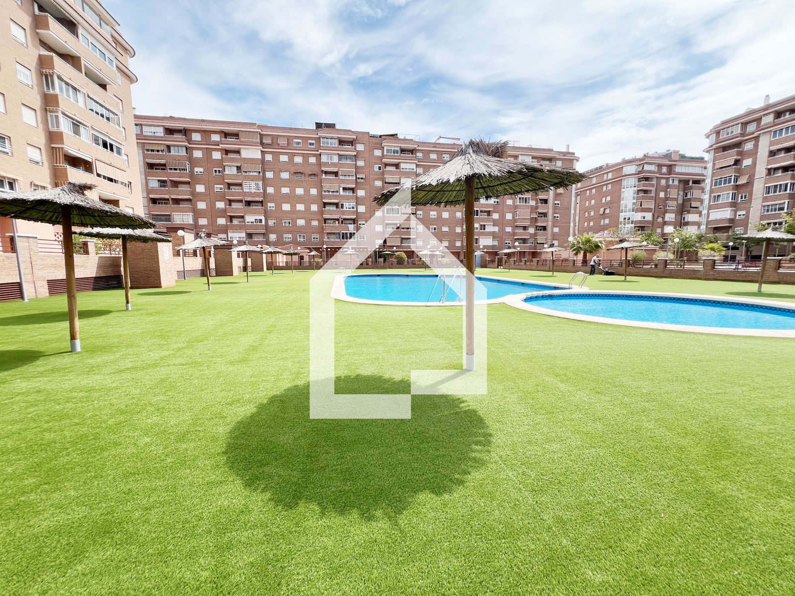Jardí de Pis en venda en San Vicente del Raspeig / Sant Vicent del Raspeig amb Terrassa, Traster i Piscina comunitària