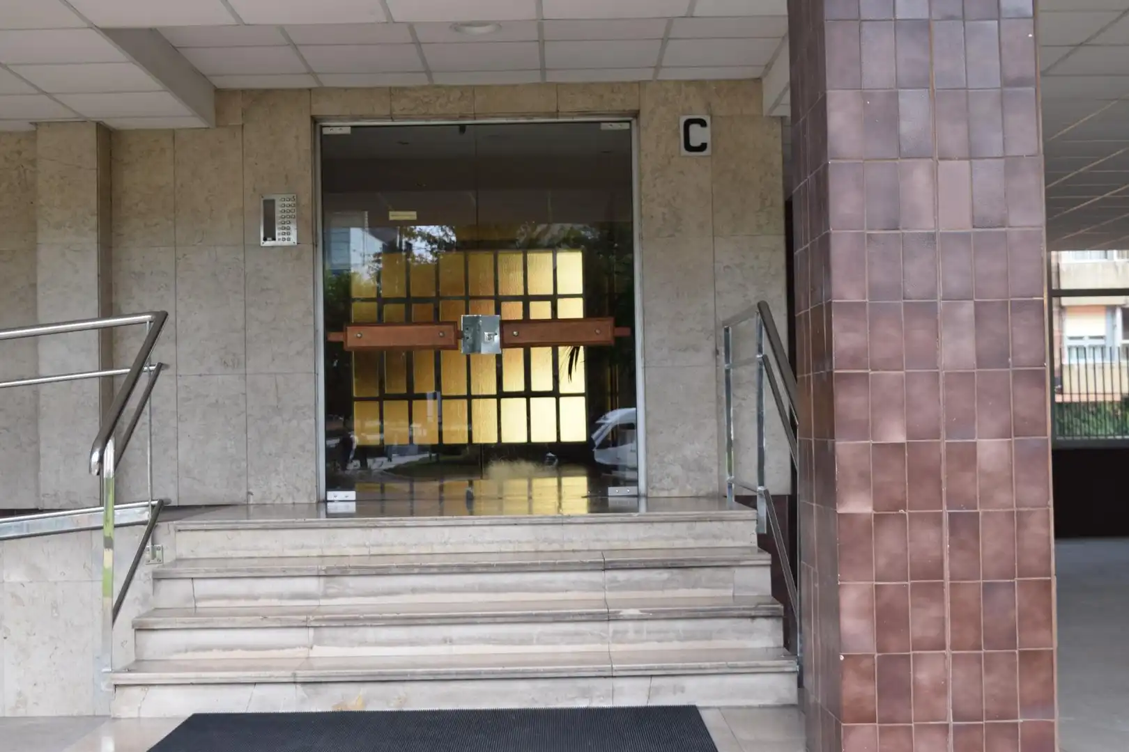 Pis en venda en Oviedo  amb Calefacció, Parquet i Traster