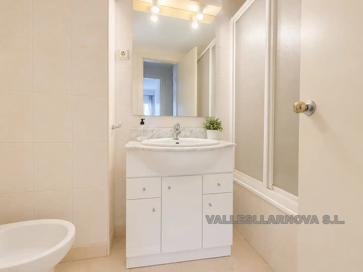 Bathroom of Flat for sale in Mollet del Vallès  with Air Conditioner, Heating and Terrace