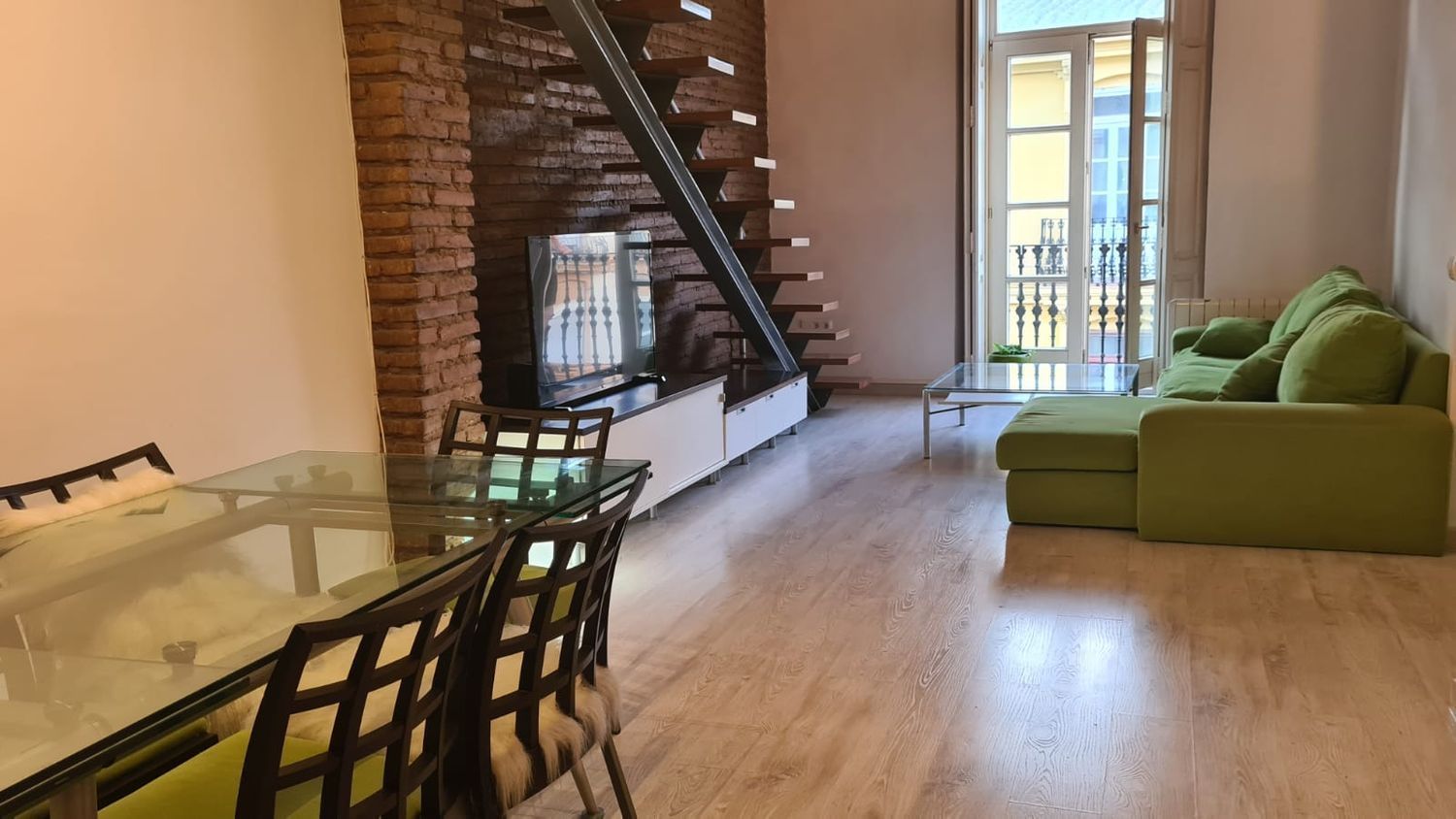 Living room of Flat for sale in  Valencia Capital  with Air Conditioner, Heating and Balcony