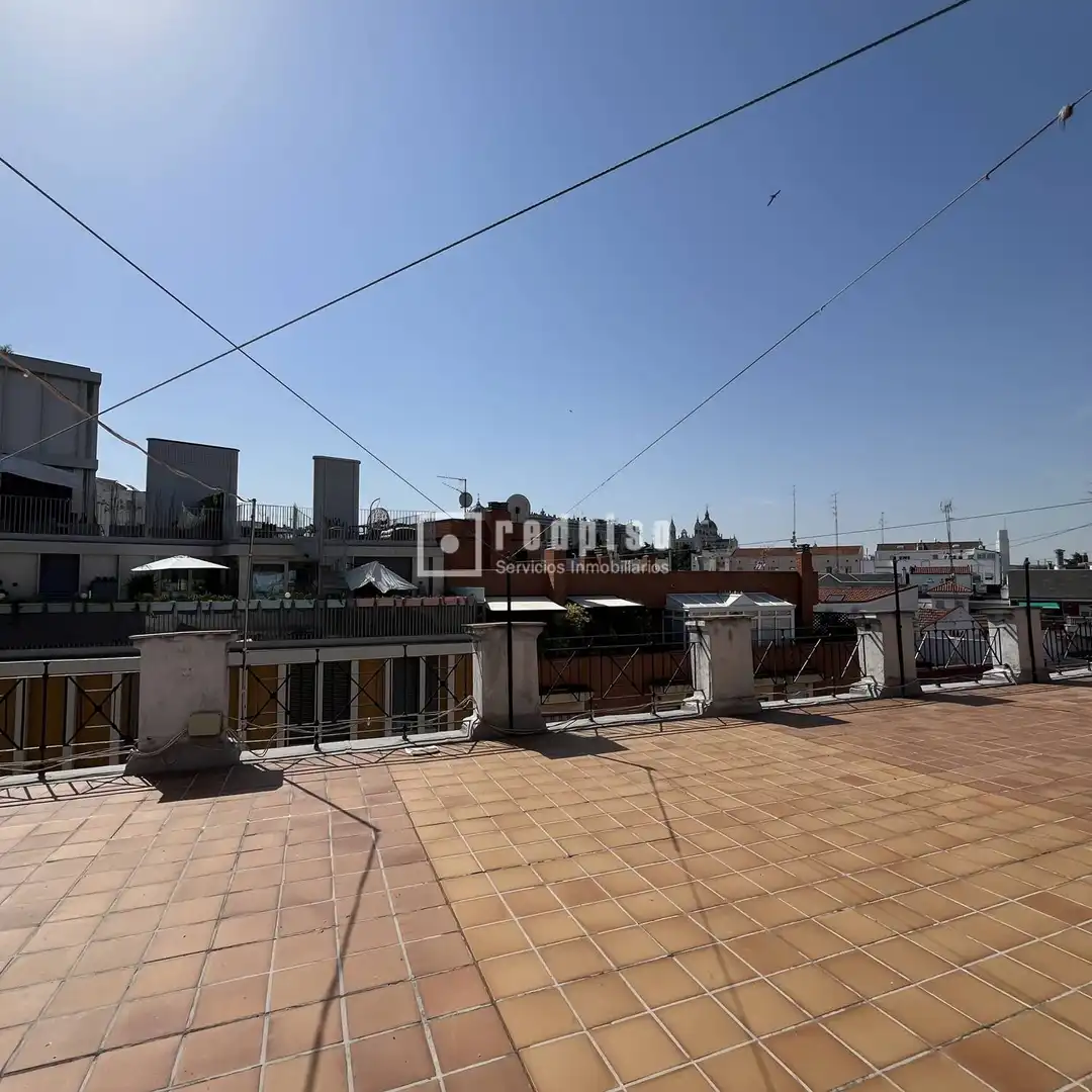 Terrace of Flat for sale in Madrid  with Heating, Terrace and Furnished