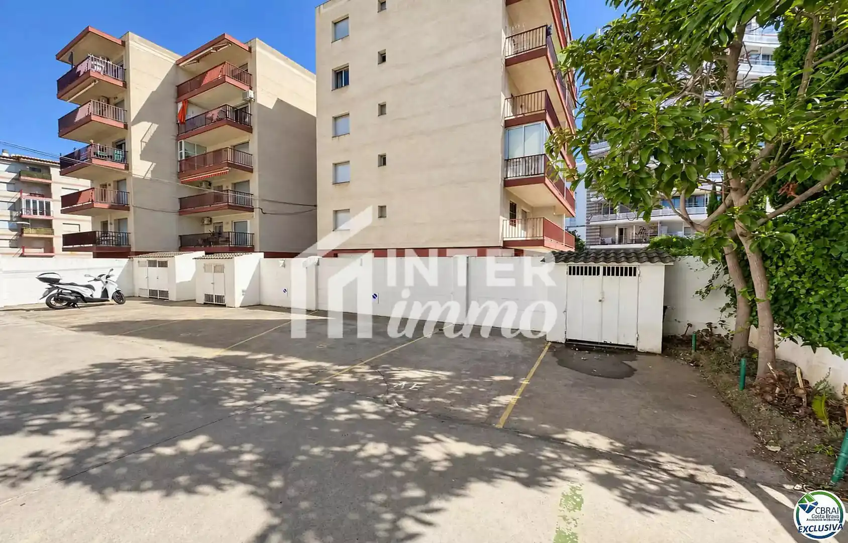 Exterior view of Study for sale in Roses  with Air Conditioner, Terrace and Furnished