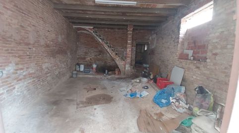 Casa de pueblo céntrica y esquinera.