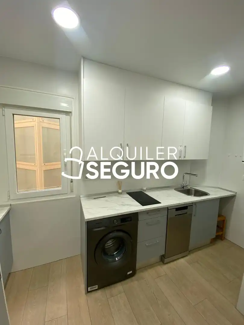 Flat with lift to rent in Fernández Iparraguirre, imagen 4