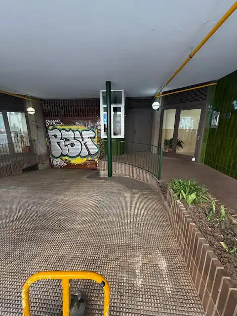 Aparcament amb ascensor en venda a Carrer del Robí 18, imagen 4