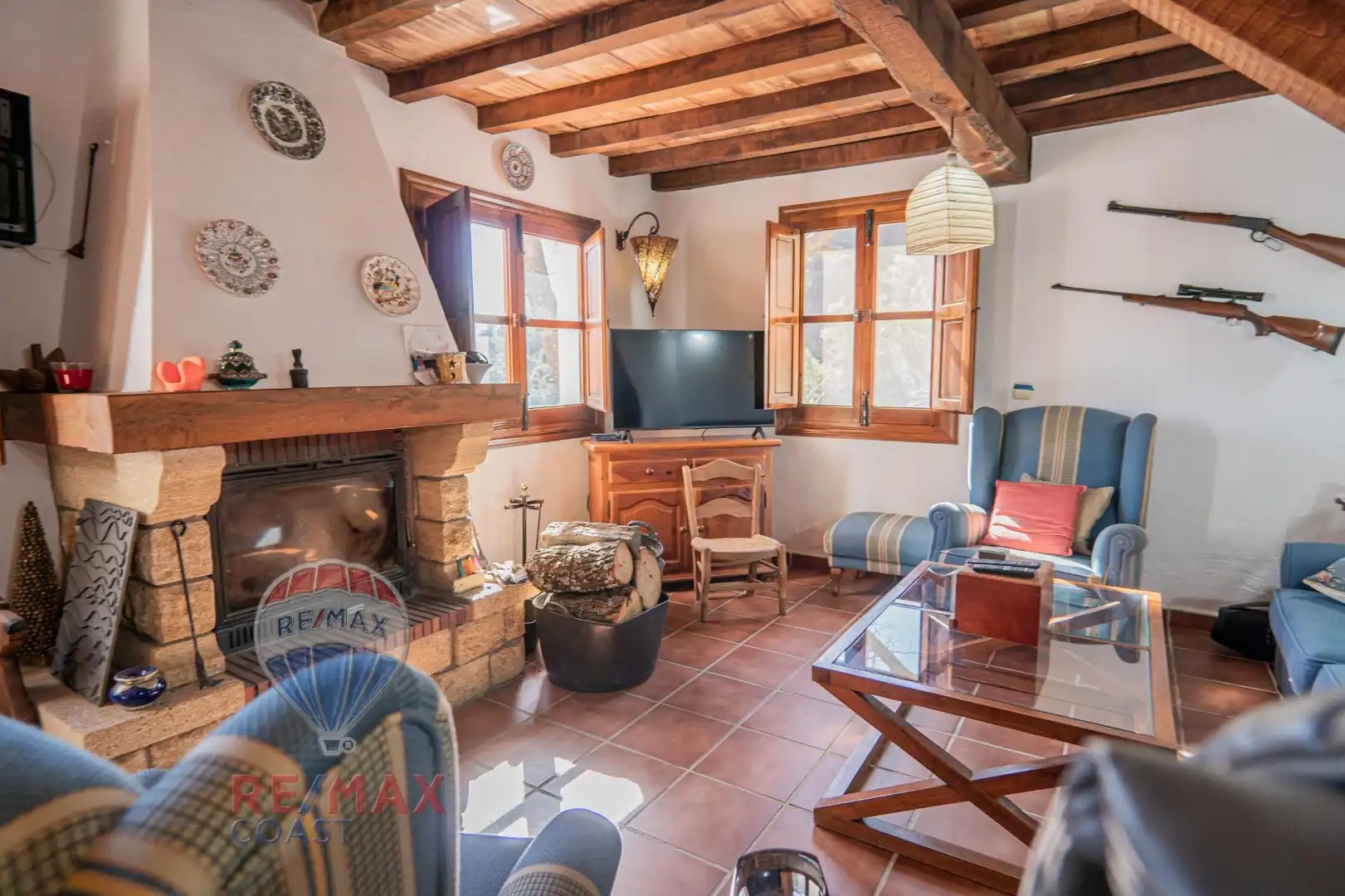 Sala de estar de Finca rústica en venta en Jubrique con Jardín privado, Terraza y Piscina