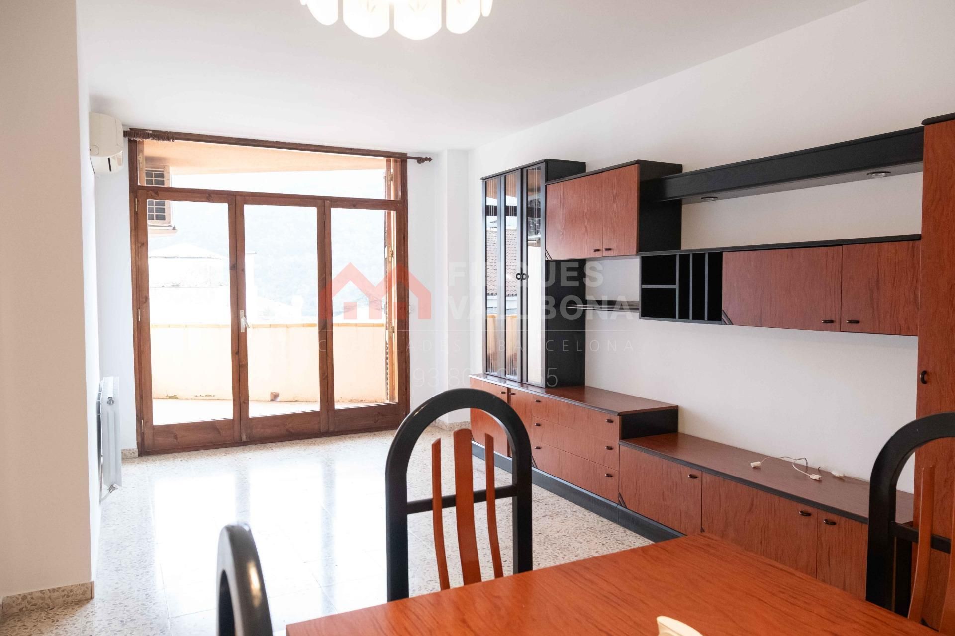 Vista exterior de Pis en venda en Capellades amb Calefacció i Terrassa