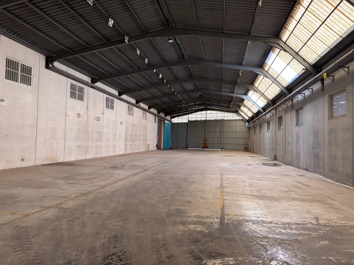 Industrial buildings for rent in Ceutí