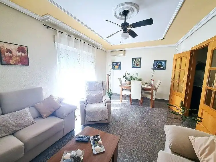 Casa en venta en Valdepeñas, imagen 2