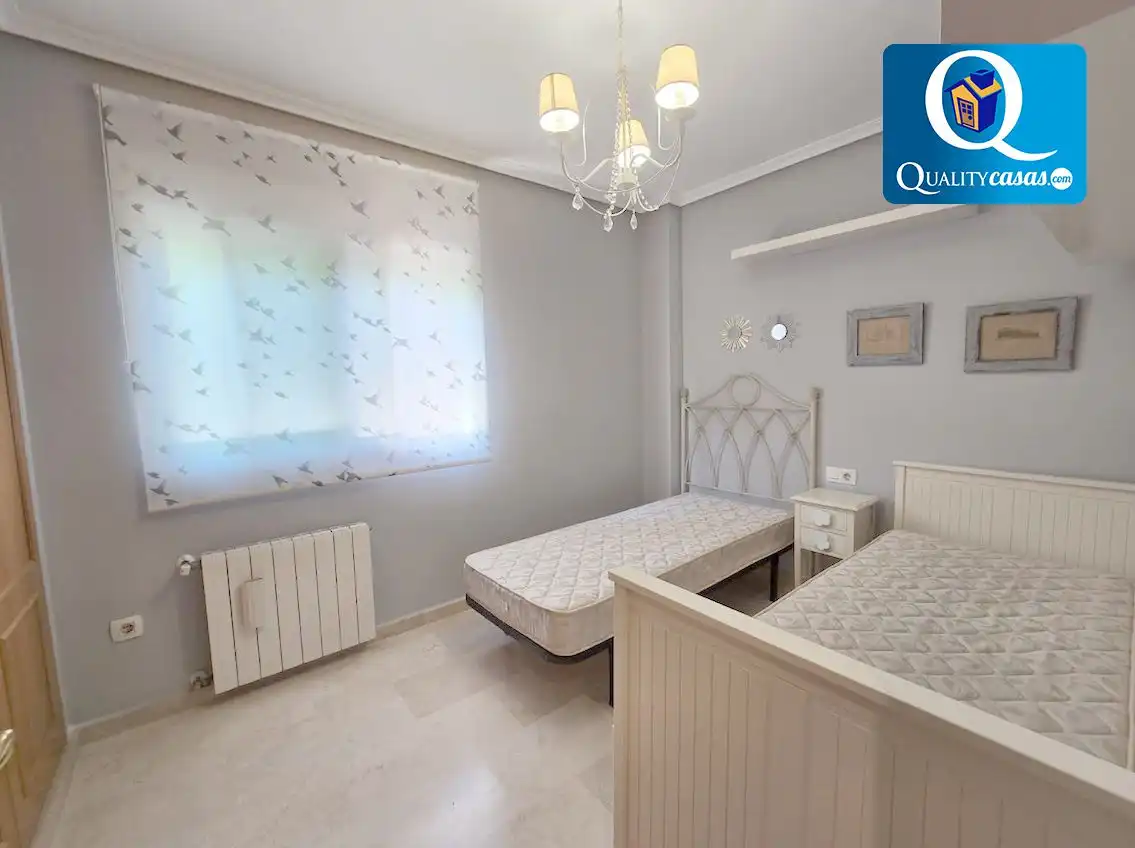 Habitación de Apartamento en venta en El Campello con Aire acondicionado, Calefacción y Trastero