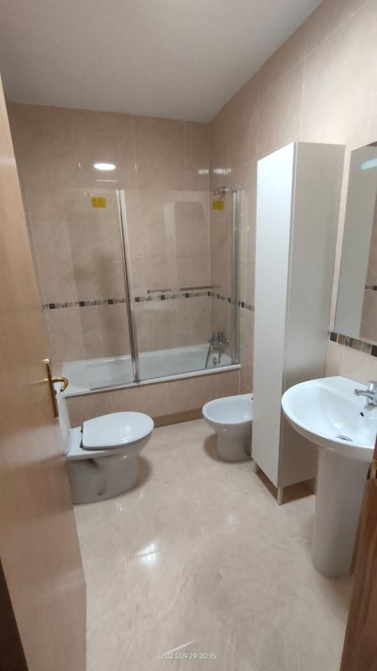 Baño de Planta baja en venta en Tarancón con Calefacción, Trastero y Amueblado