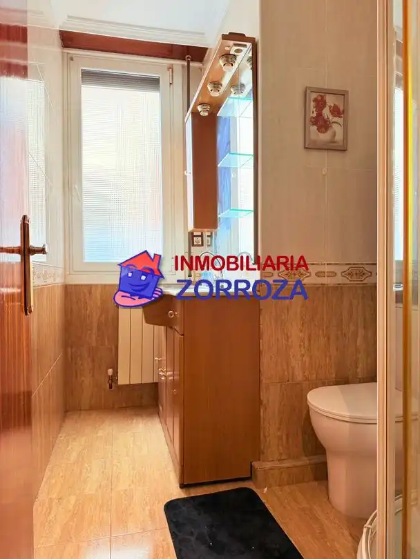 Baño de Piso en venta en Bilbao  con Calefacción, Jardín privado y Amueblado