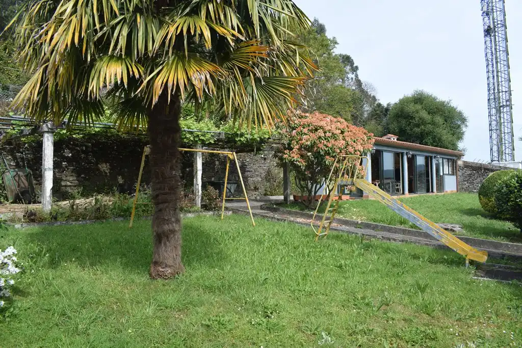 Jardín de Casa adosada en venta en Pontedeume con Calefacción y Jardín privado