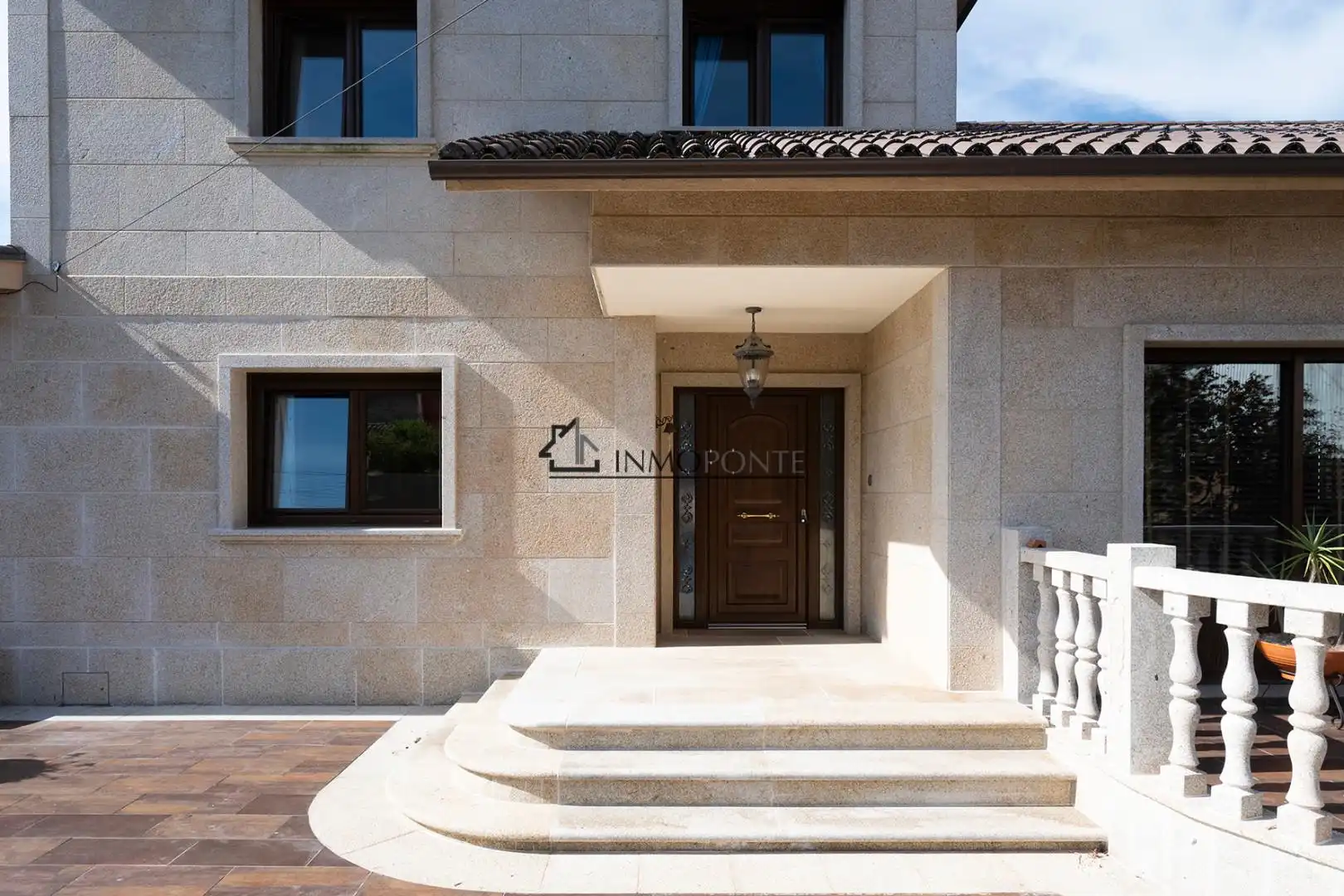Exterior view of Houses for sale in Vilagarcía de Arousa  with Private garden