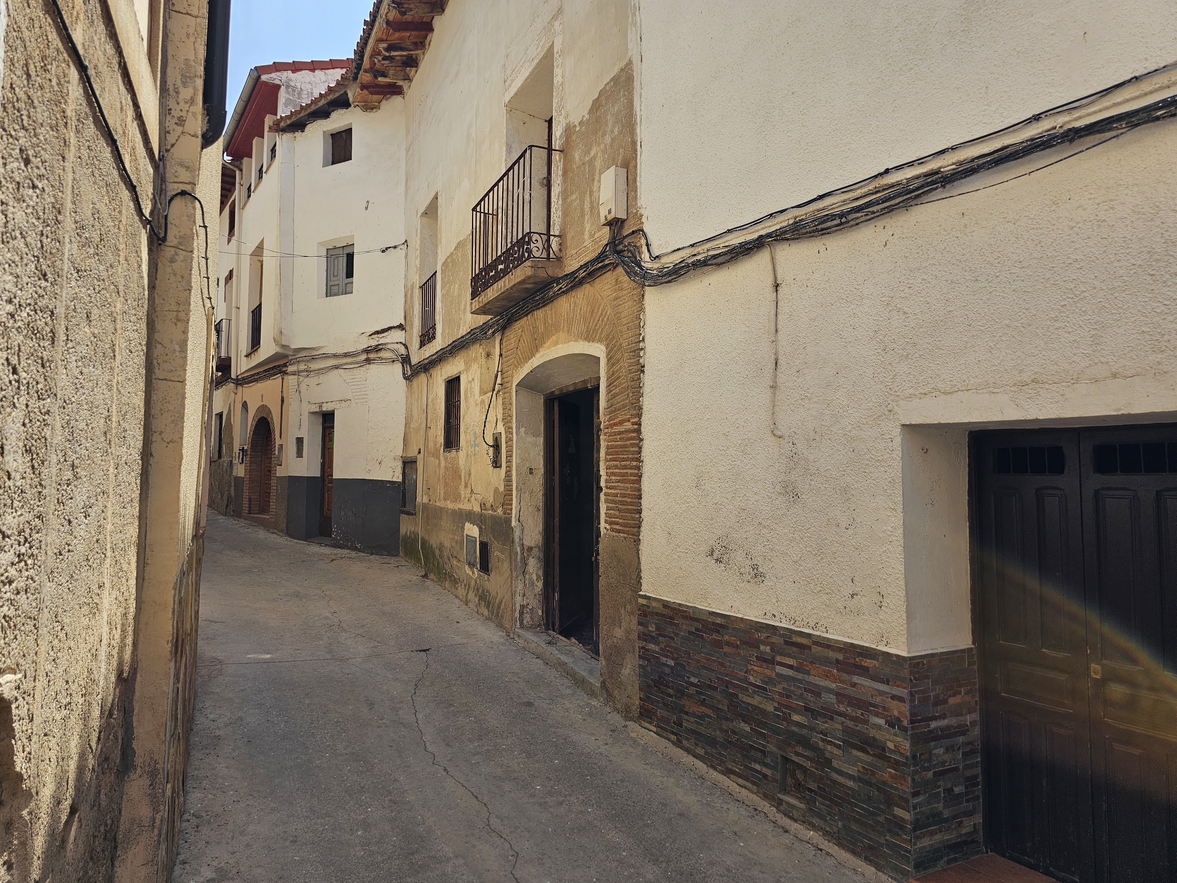 Vista exterior de Casa o xalet en venda en Maluenda amb Jardí privat i Balcó