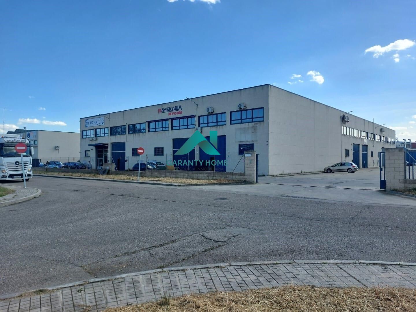 Exterior view of Industrial buildings to rent in Alcalá de Henares