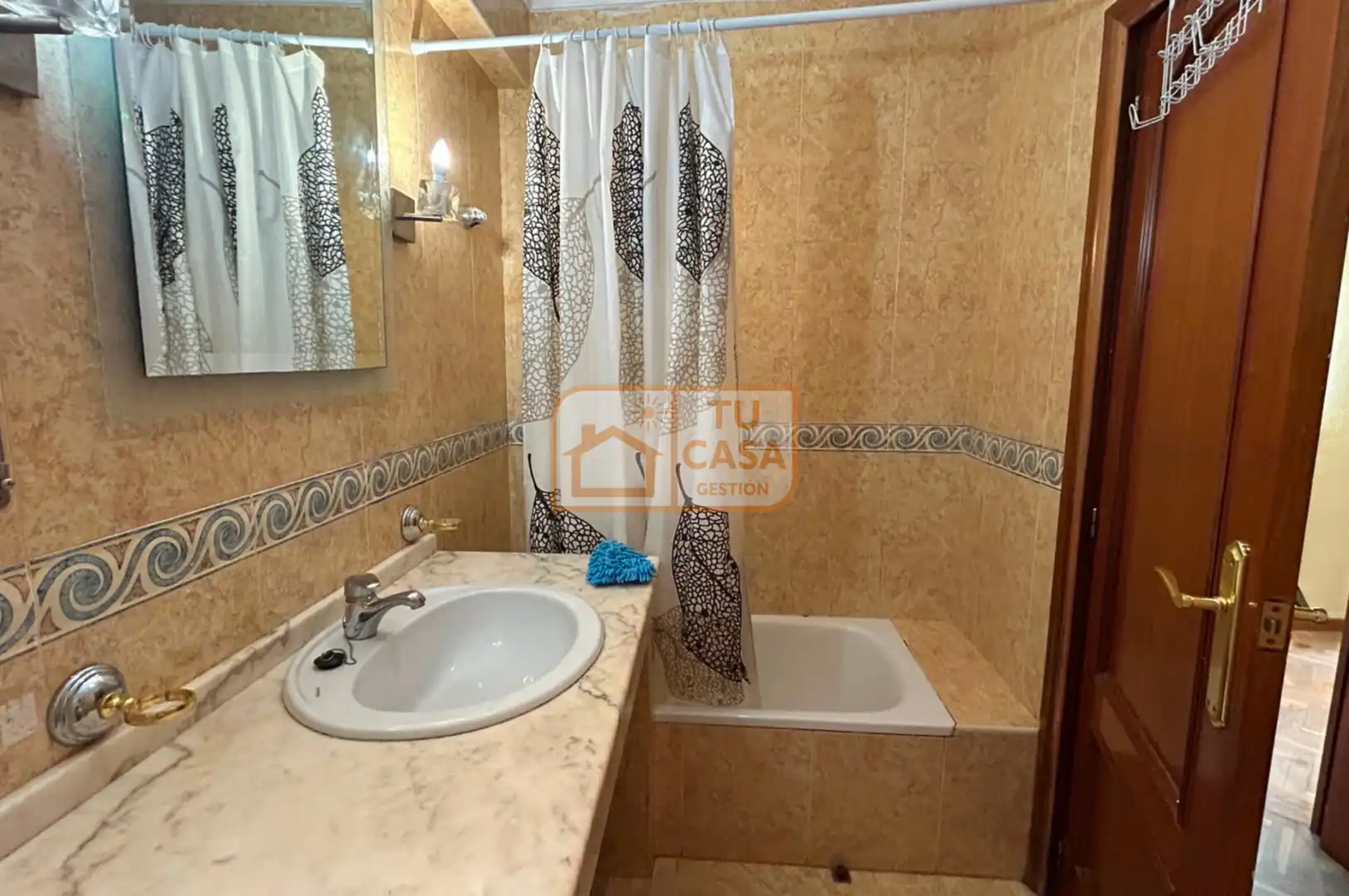 Bany de Pis de lloguer en Cáceres amb Aire condicionat, Calefacció i Parquet